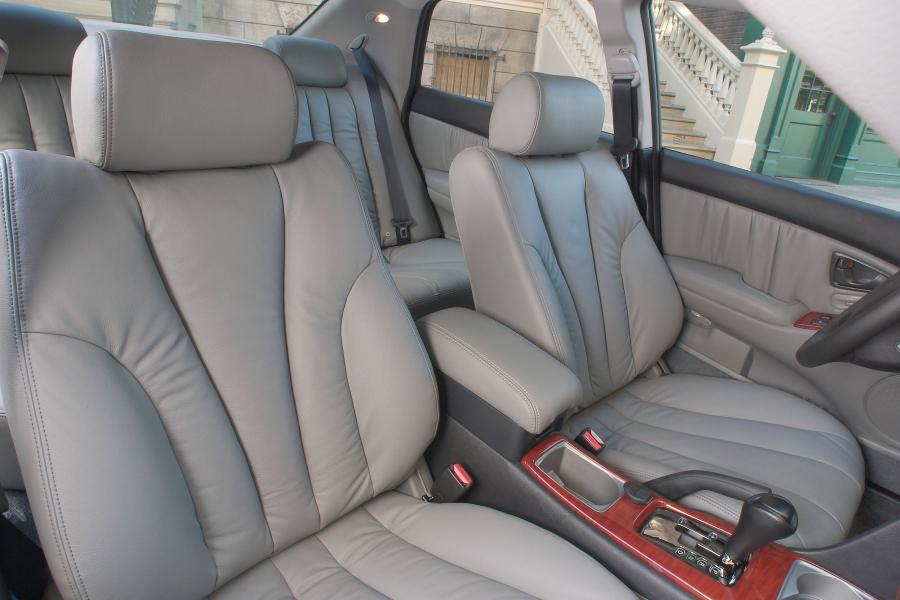  Mitsubishi Diamante 2004 года  (фото 3 из 6)